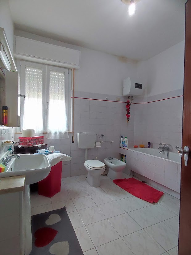 Fano Pesaro e Urbino, 6 Stanze da Letto Stanze da Letto, ,2 BathroomsBathrooms,Case indipendenti,Vendita,1656